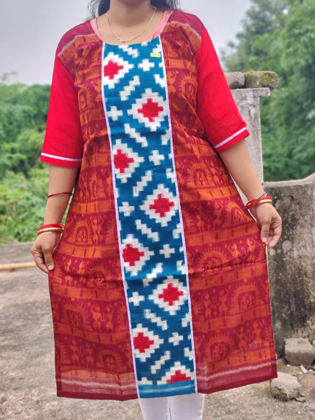 Sambalpuri handloom silk Sambalpuri pata saree with blouse piece Pan India  delivery DM for order #sambalpuripatasareedesign… | Instagram
